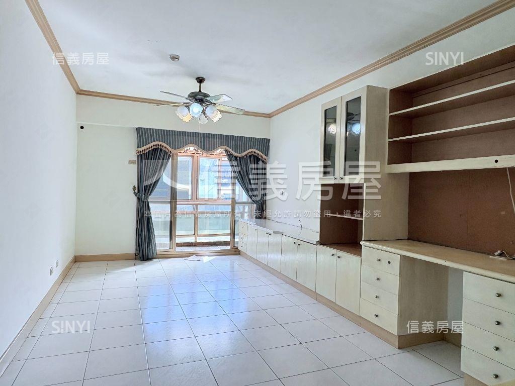 山嵐雅緻三房車位 - Image 1