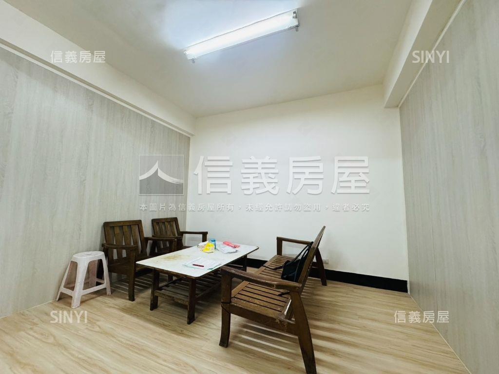 近車站四樓 - Image 1