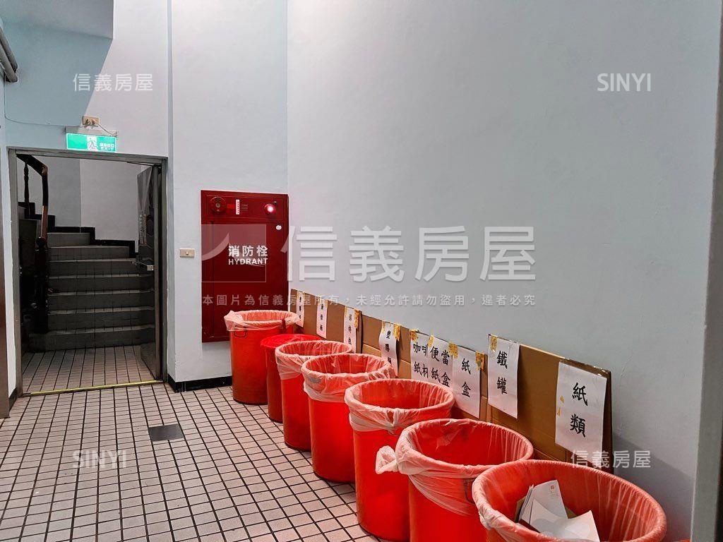 近捷運玻璃帷幕純辦大樓 - Image 12