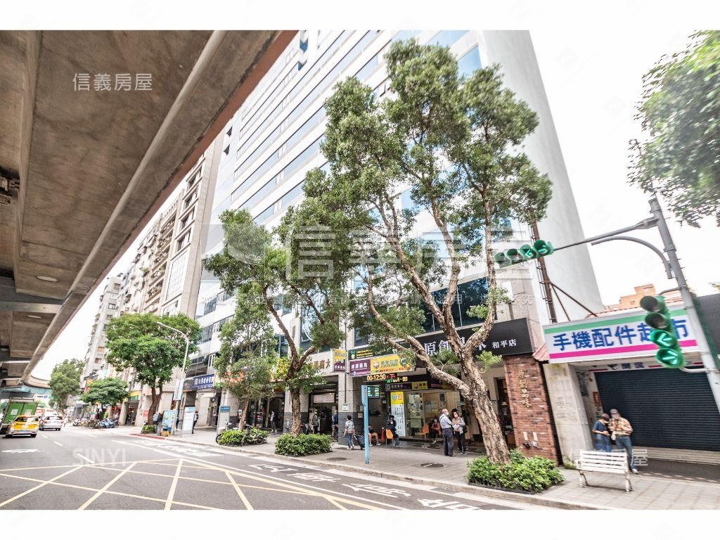 近捷運玻璃帷幕純辦大樓 - Image 14