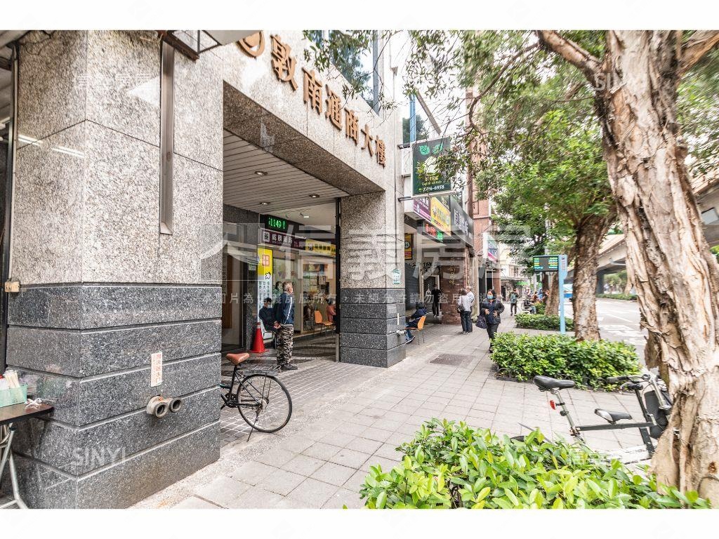 近捷運玻璃帷幕純辦大樓 - Image 15